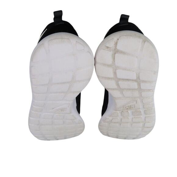 Nike Shoes Womens 7 Athletic Trainers Roshe One Sneakers Lifestyle Running Black - Picture 10 of 14